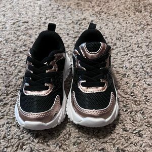 Cute gold and black girls glittery tennis shoes!